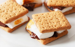 S’mores maken